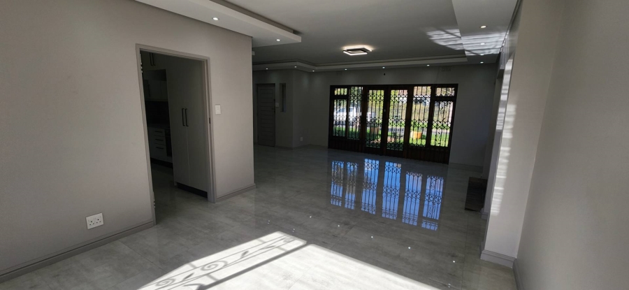 To Let 3 Bedroom Property for Rent in Rondebosch Western Cape